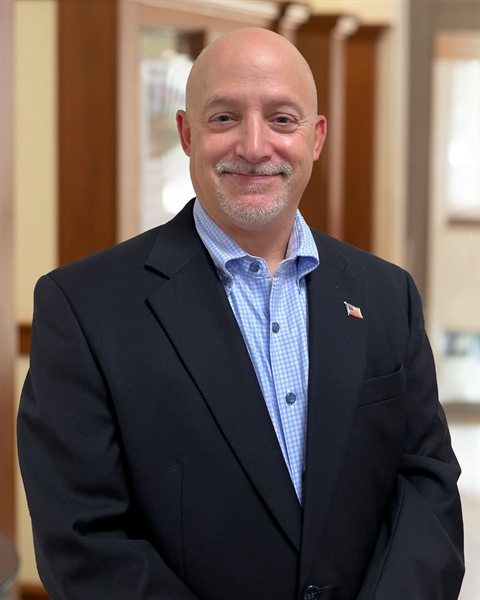Co-Op Bank Appoints Christopher Becker as Vice President, Branch Manager in Great Barrington